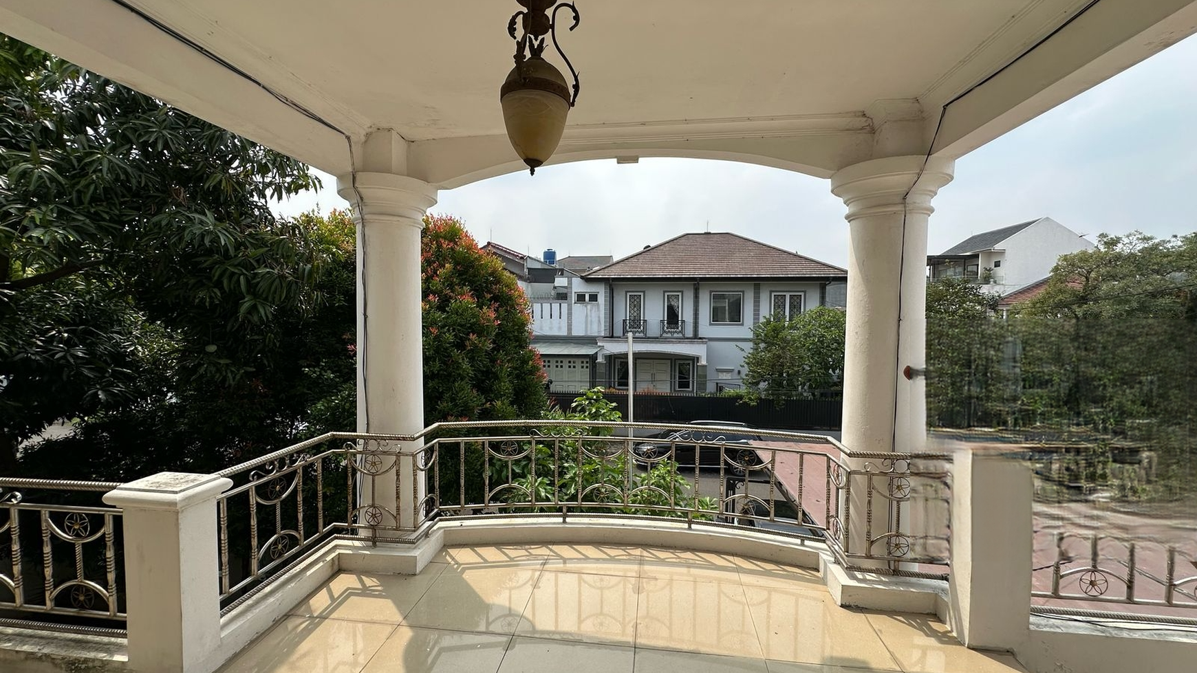 Rumah Siap Huni & Investasi, Lokasi Premium KT 5 di Pondok Indah Jakarta Selatan