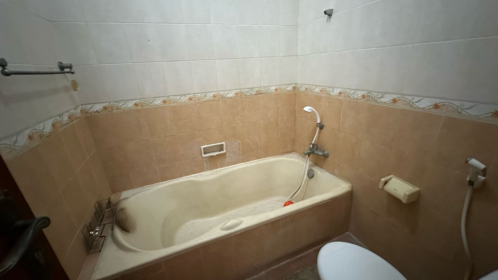 Rumah Siap Huni & Investasi, Lokasi Premium KT 5 di Pondok Indah Jakarta Selatan