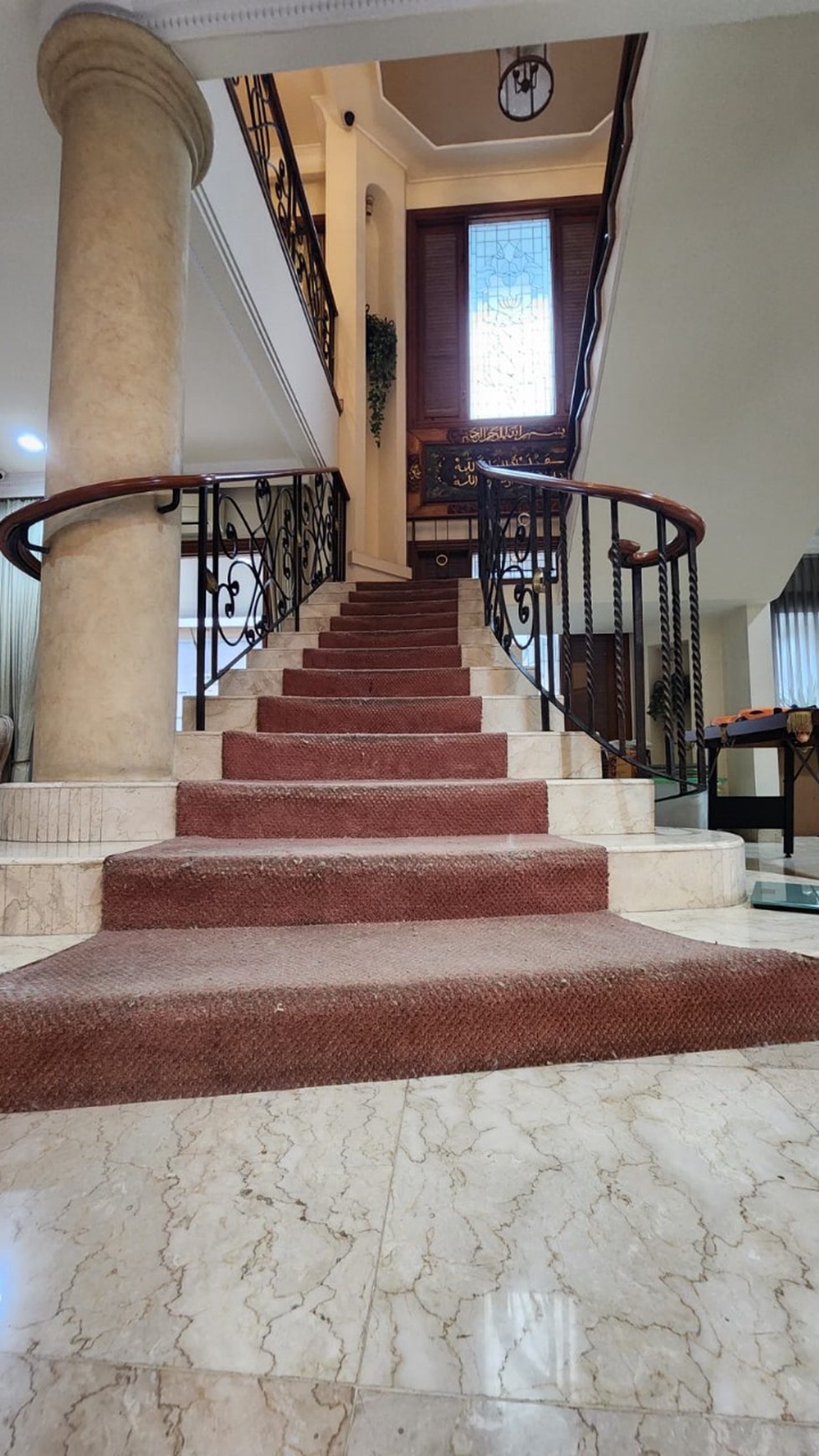 Turun Harga Siap Huni Rumah Mewah Lama Ada Swimming Pool Besar di Pondok Indah Jakarta Selatan