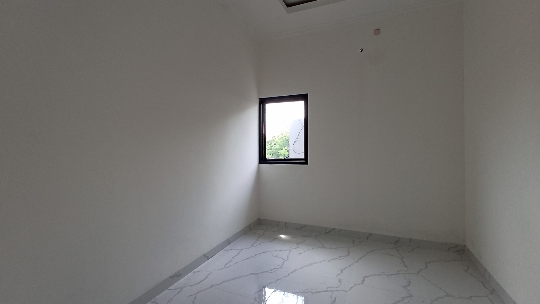Rumah Baru Modern 2 Lantai - Nyaman, Siap Huni di Lubang Buaya, Cipayung - Jakarta Timur