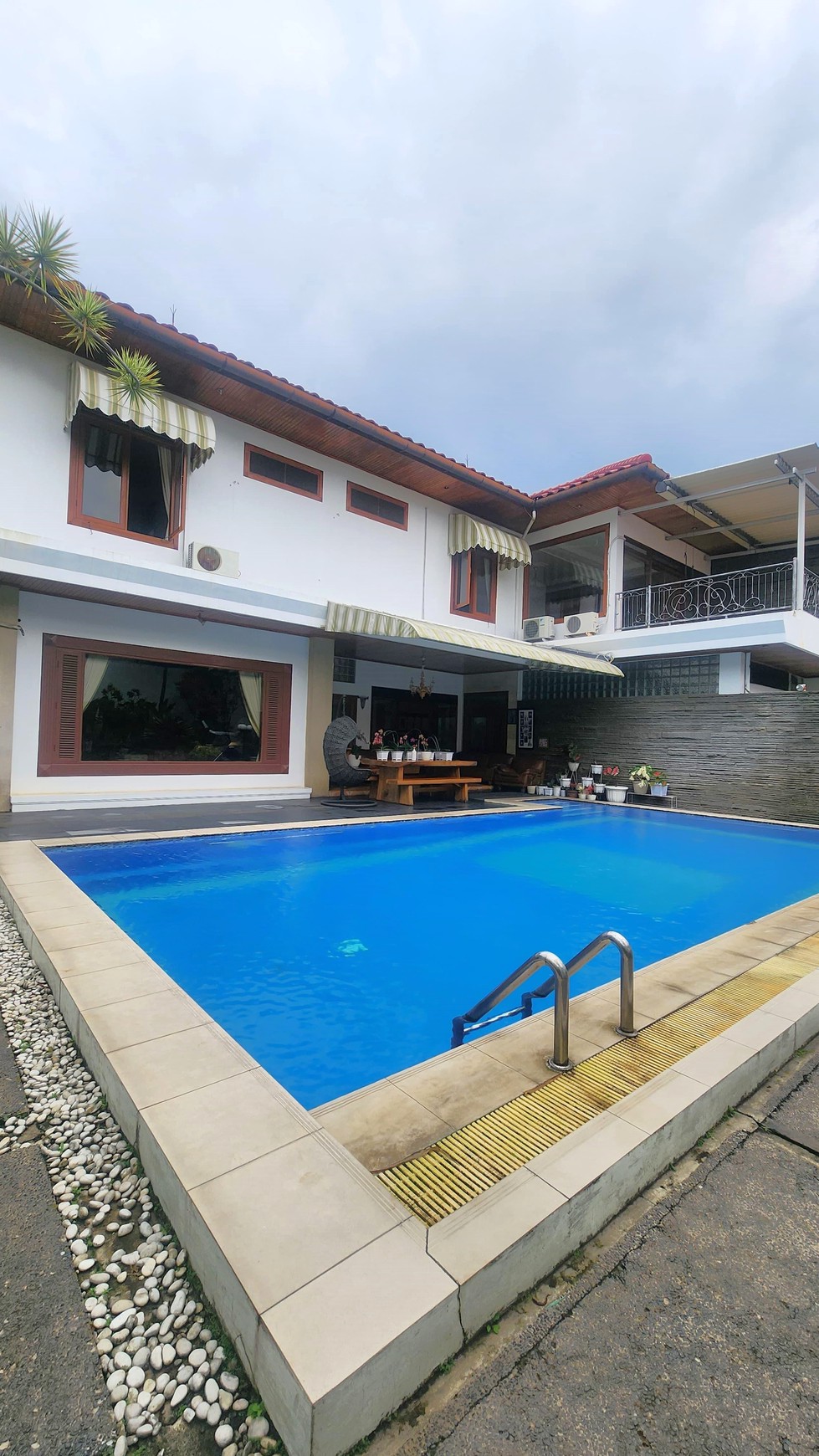 Rumah Hitung Tanah Area Cipete