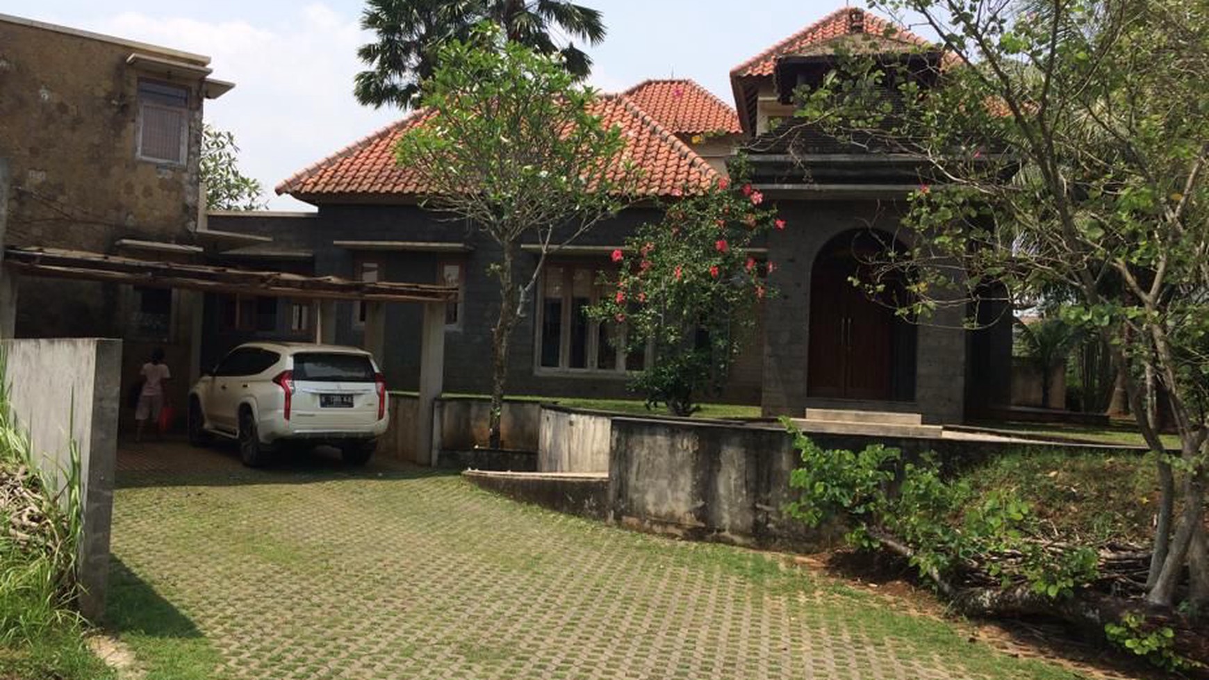RUMAH MEWAH DENGAN KOLAM RENANG DI TERRACE GOLF BSD CITY