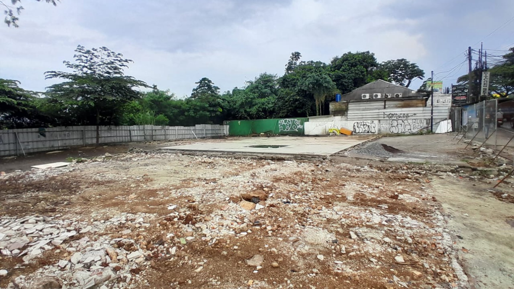 Investasi Terbaik Tanah Komersial Murah di bawah NJOP di lokasi emas di Jalan alternatif Cibubur