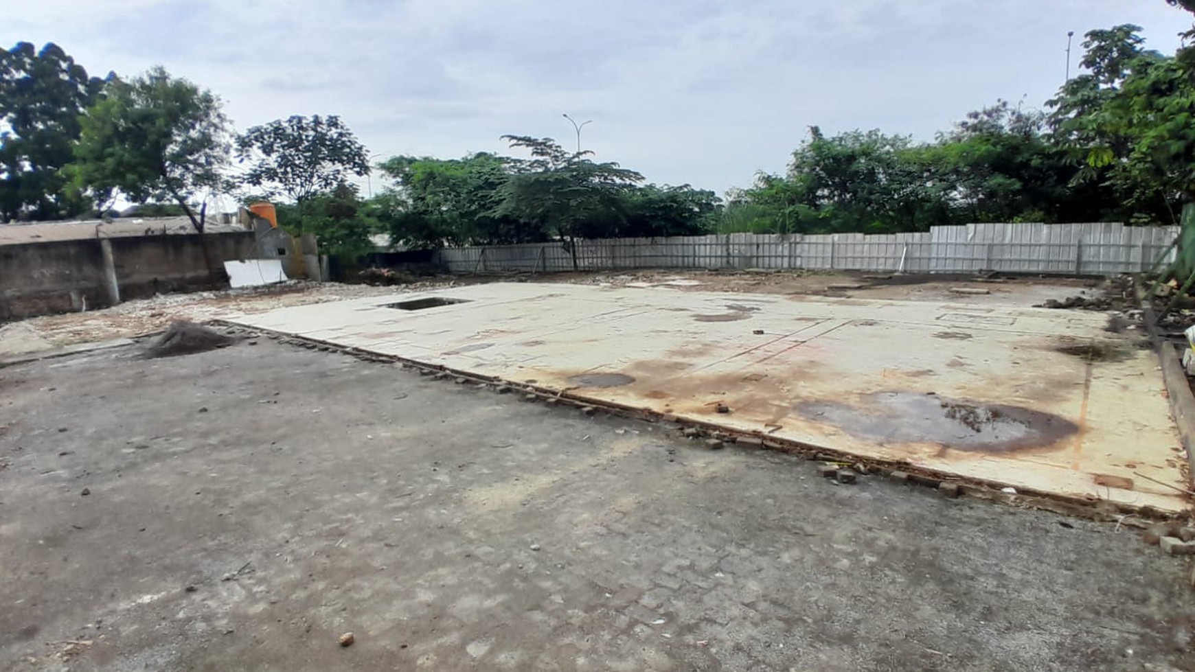 Investasi Terbaik Tanah Komersial Murah di bawah NJOP di lokasi emas di Jalan alternatif Cibubur