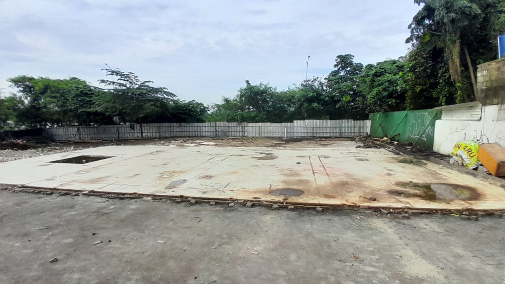 Investasi Terbaik Tanah Komersial Murah di bawah NJOP di lokasi emas di Jalan alternatif Cibubur