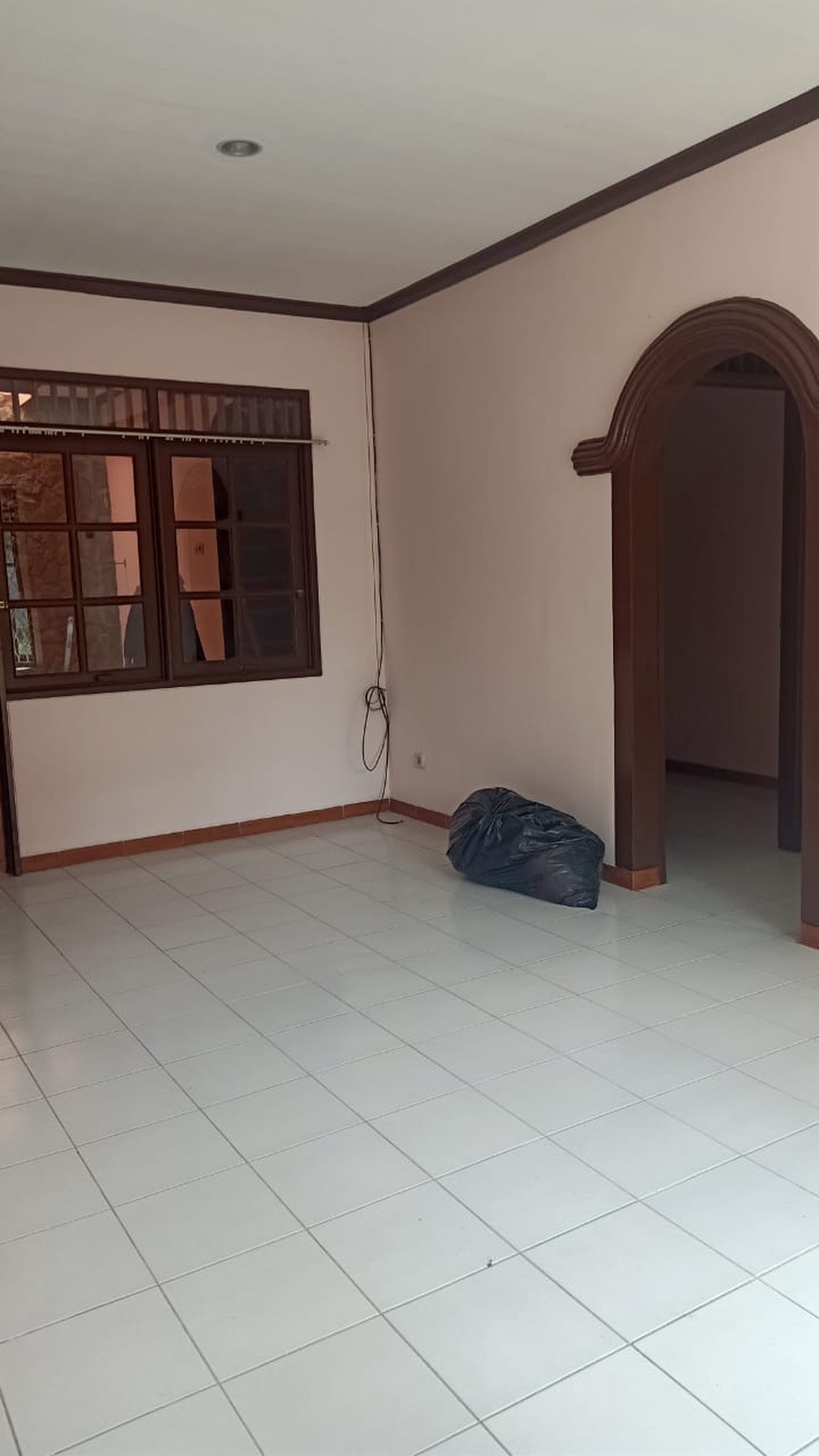 Di Sewa Rumah 2 Lantai Nyaman dan Asri di Bintaro, Sektor 5