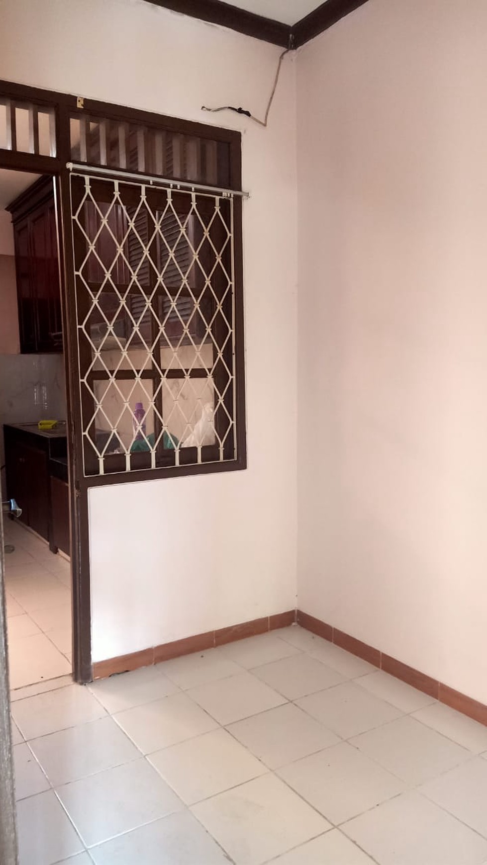 Di Sewa Rumah 2 Lantai Nyaman dan Asri di Bintaro, Sektor 5