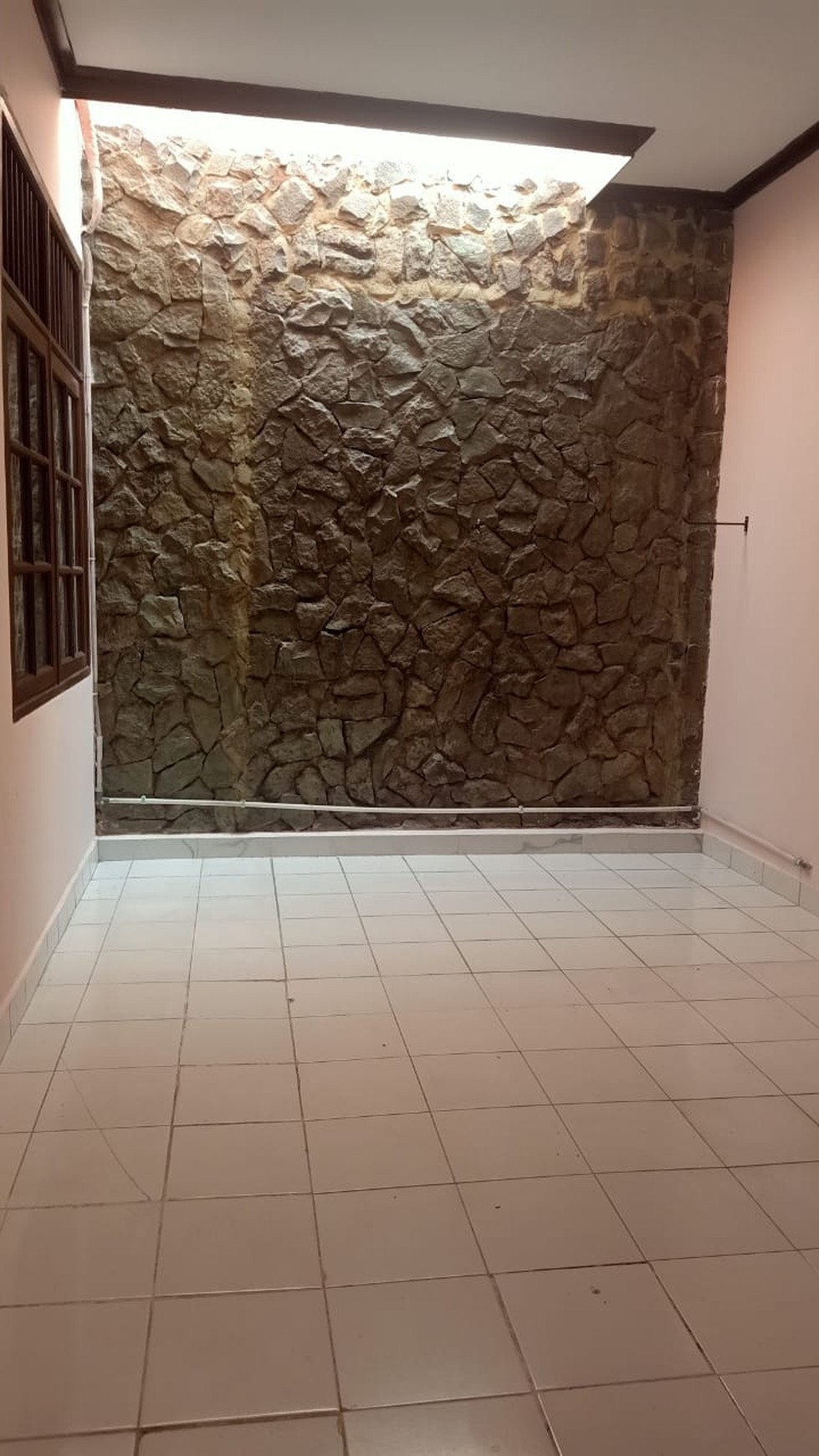 Di Sewa Rumah 2 Lantai Nyaman dan Asri di Bintaro, Sektor 5