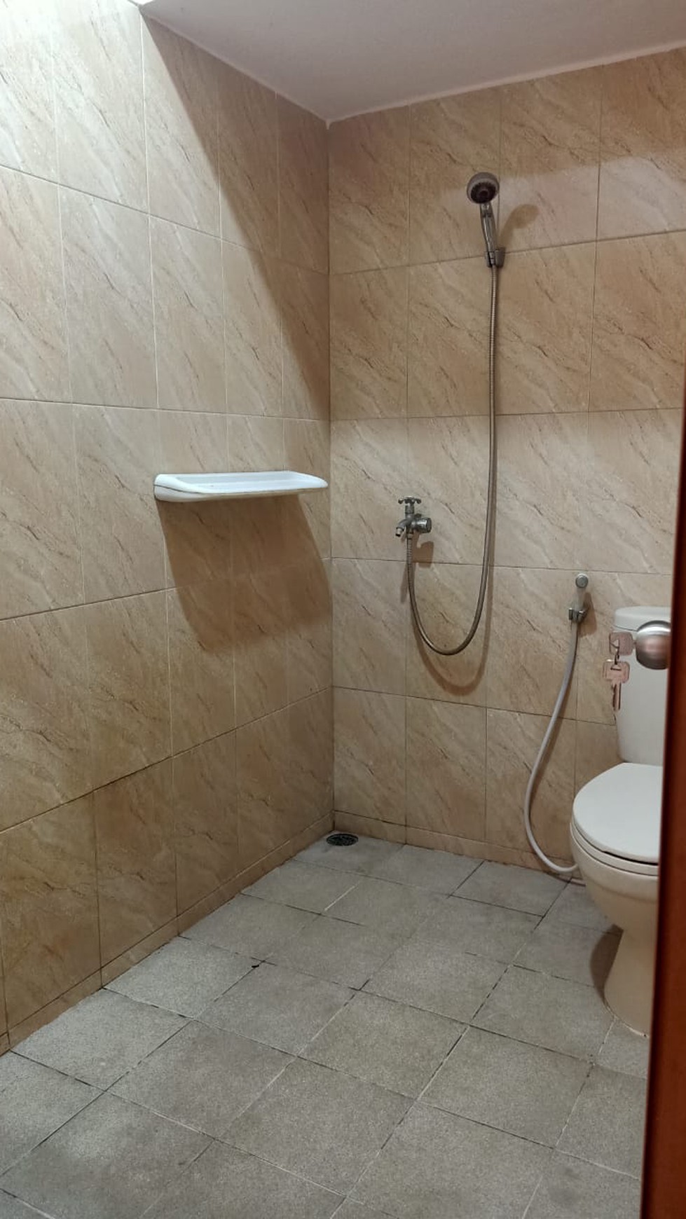 Di Sewa Rumah 2 Lantai Nyaman dan Asri di Bintaro, Sektor 5