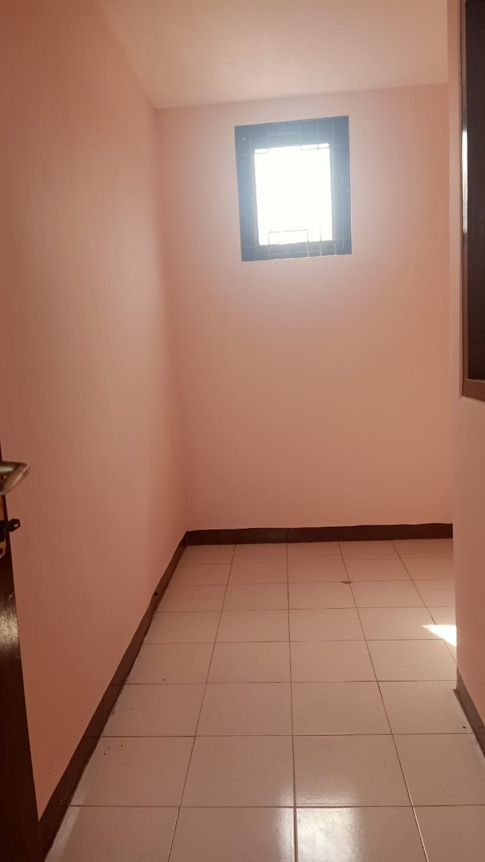 Di Sewa Rumah 2 Lantai Nyaman dan Asri di Bintaro, Sektor 5