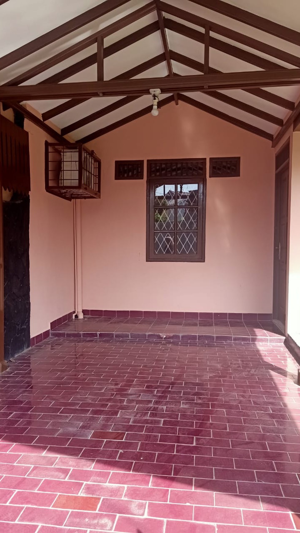 Di Sewa Rumah 2 Lantai Nyaman dan Asri di Bintaro, Sektor 5