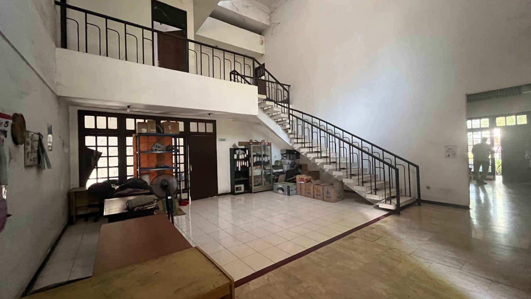 Rumah Kantor Strategis Raya Tenggilis Surabaya Selatan