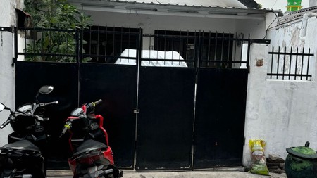 Dijual Rumah Pusat Kota di Jl Tembok Lor Surabaya