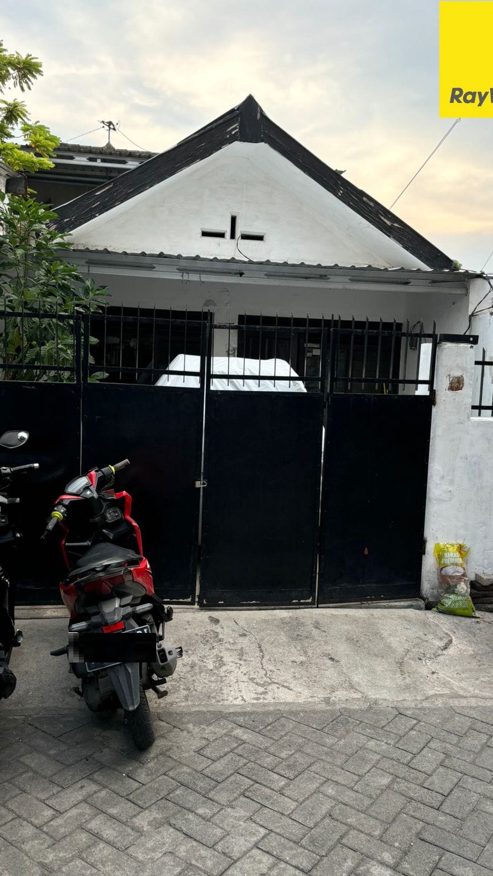 Dijual Rumah Pusat Kota di Jl Tembok Lor Surabaya