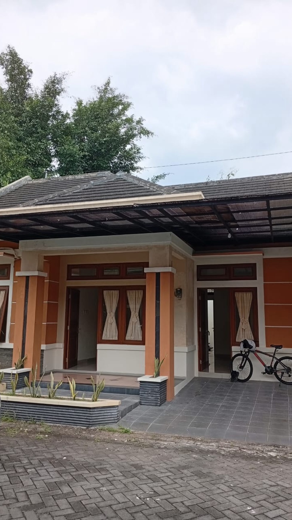 Rumah Dalam Perum Jambon Residence Kricak Tegalrejo Yogyakarta