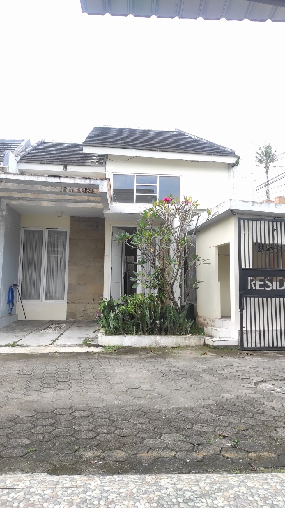 Rumah Tinggal Minimalis Lokasi Strategis Dekat Pasar Gentan Ngaglik Sleman 