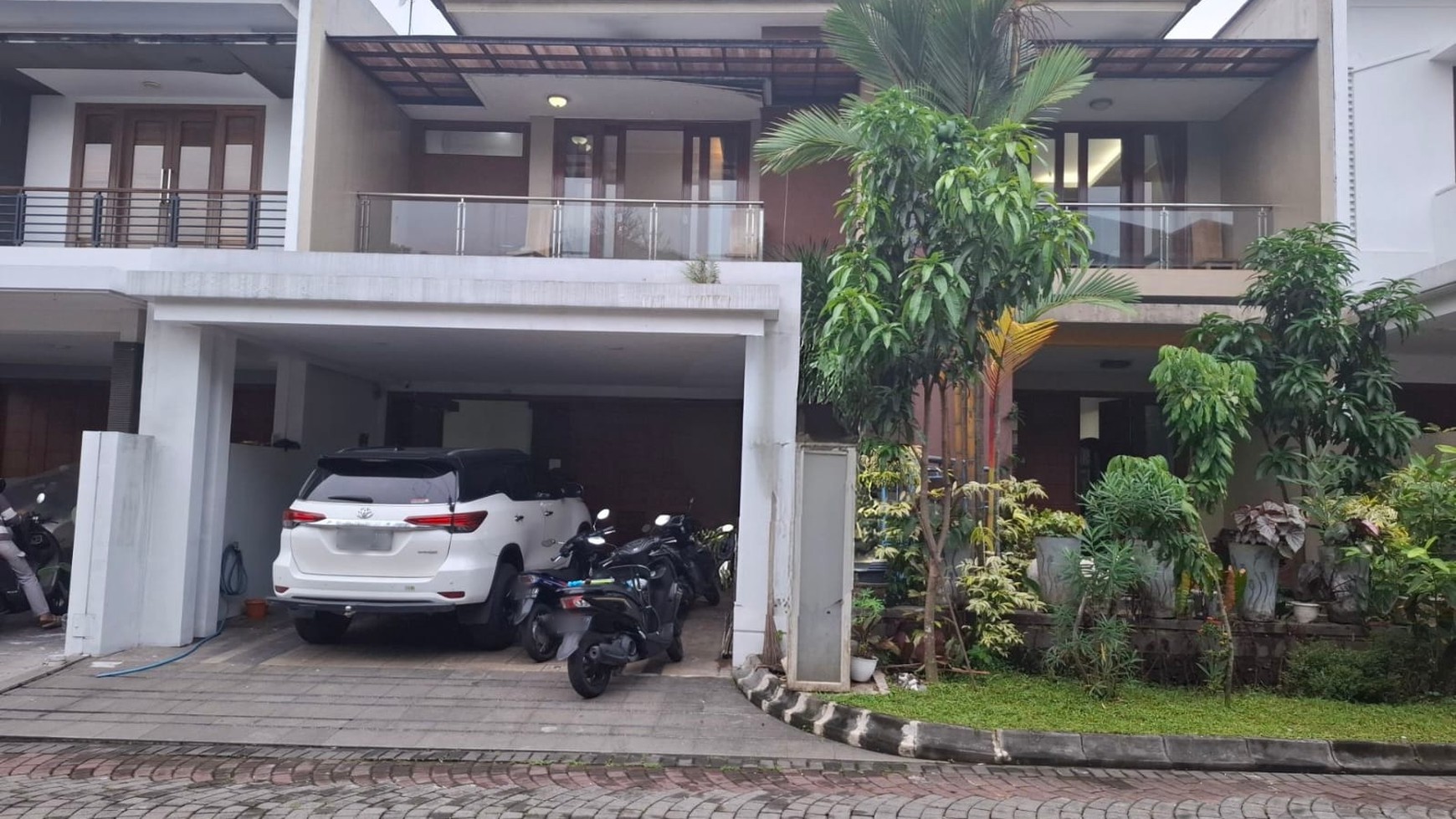 Rumah Mewah Di Perum Bale Hinggil Residence Ngaglik Sleman
