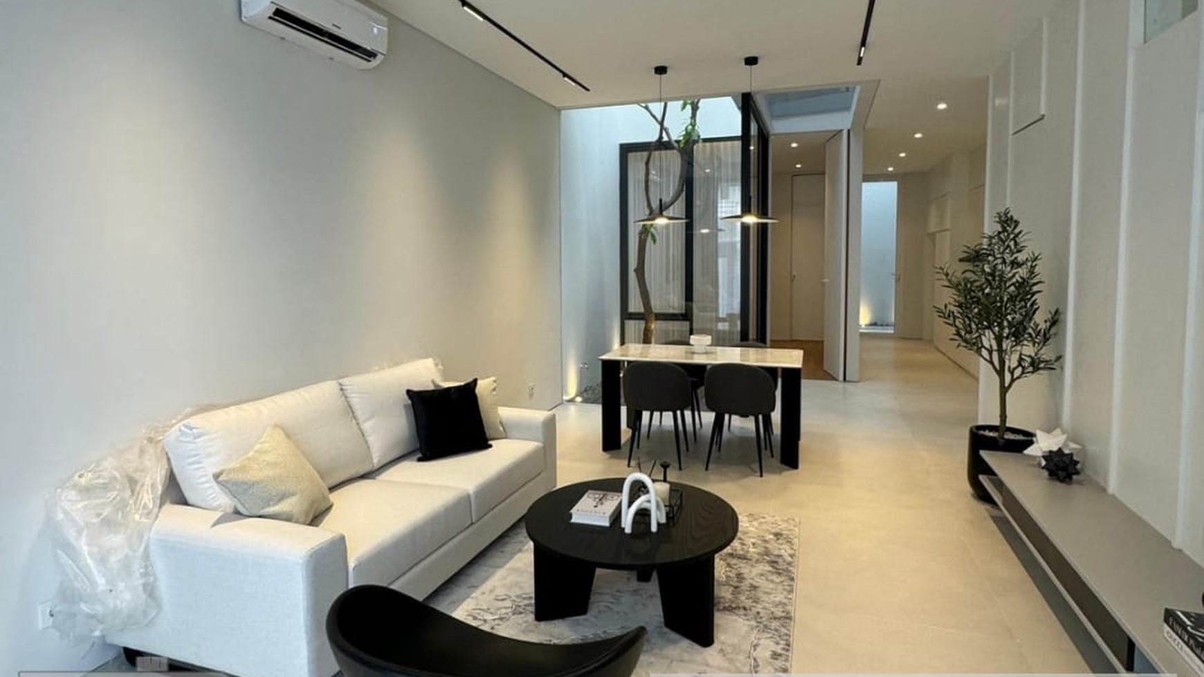 DIJUAL RUMAH MODERN SCANDINAVIAN HOUSE - MOJOKLANGGRU SURABAYA TIMUR