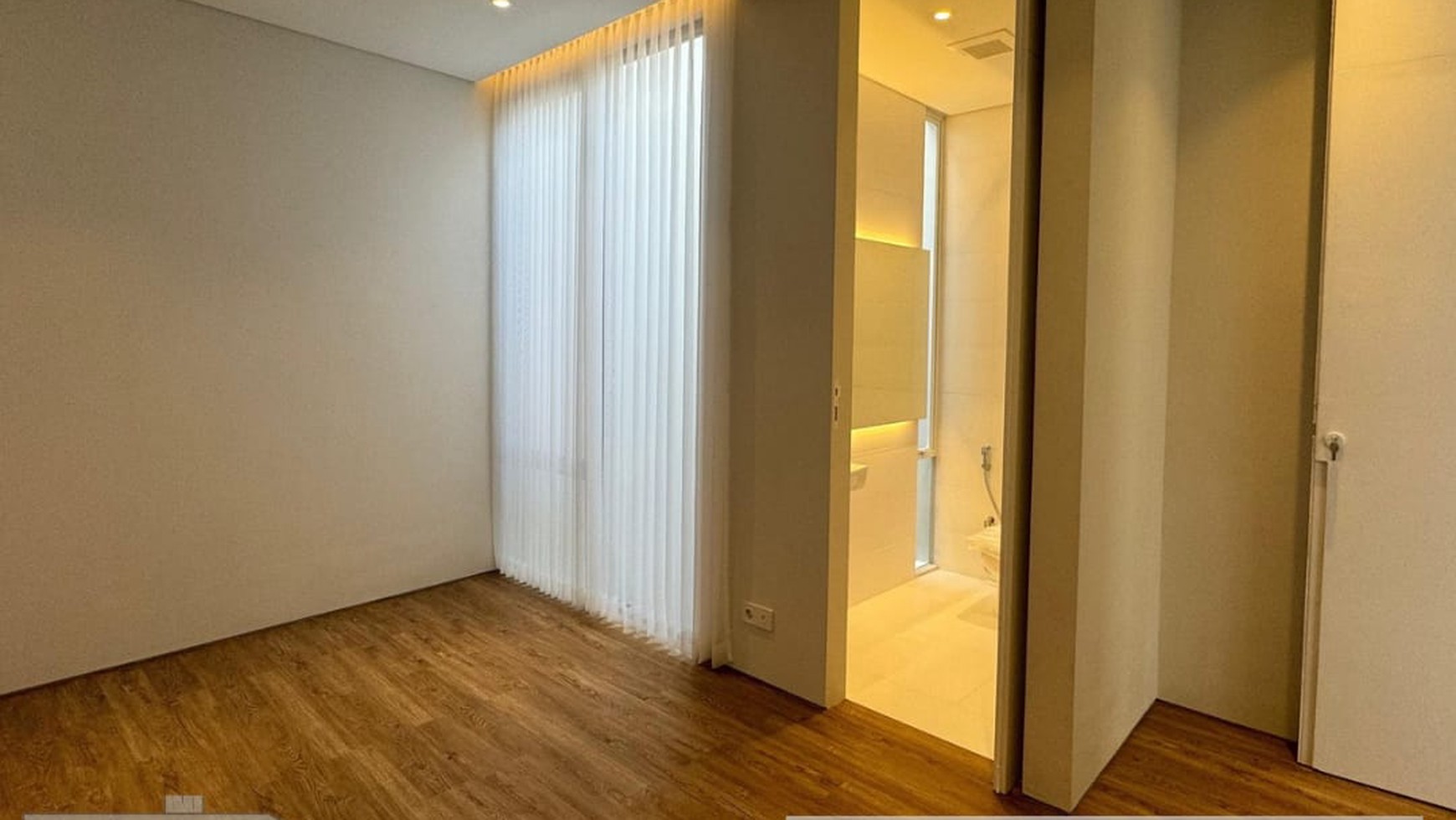 DIJUAL RUMAH MODERN SCANDINAVIAN HOUSE - MOJOKLANGGRU SURABAYA TIMUR