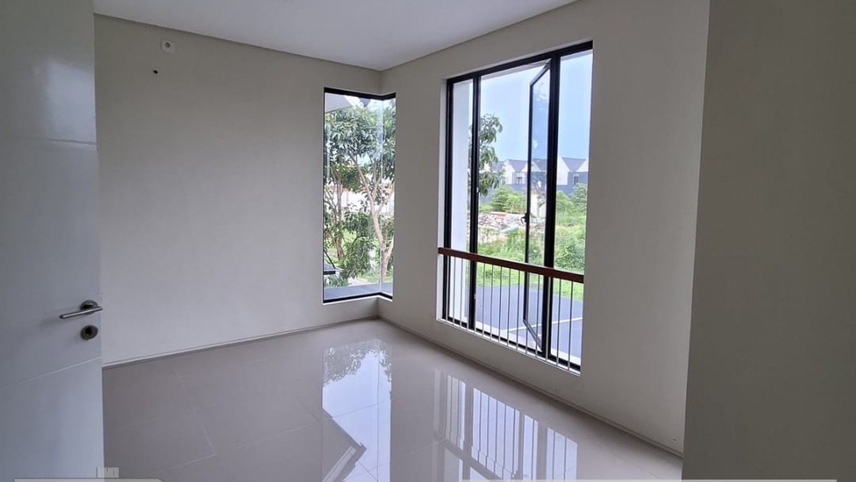 TURUH HARGA!!! DIJUAL RUMAH MEWAH CANTIK DAN STRATEGIS - NORTH WEST HILL CITRALAND