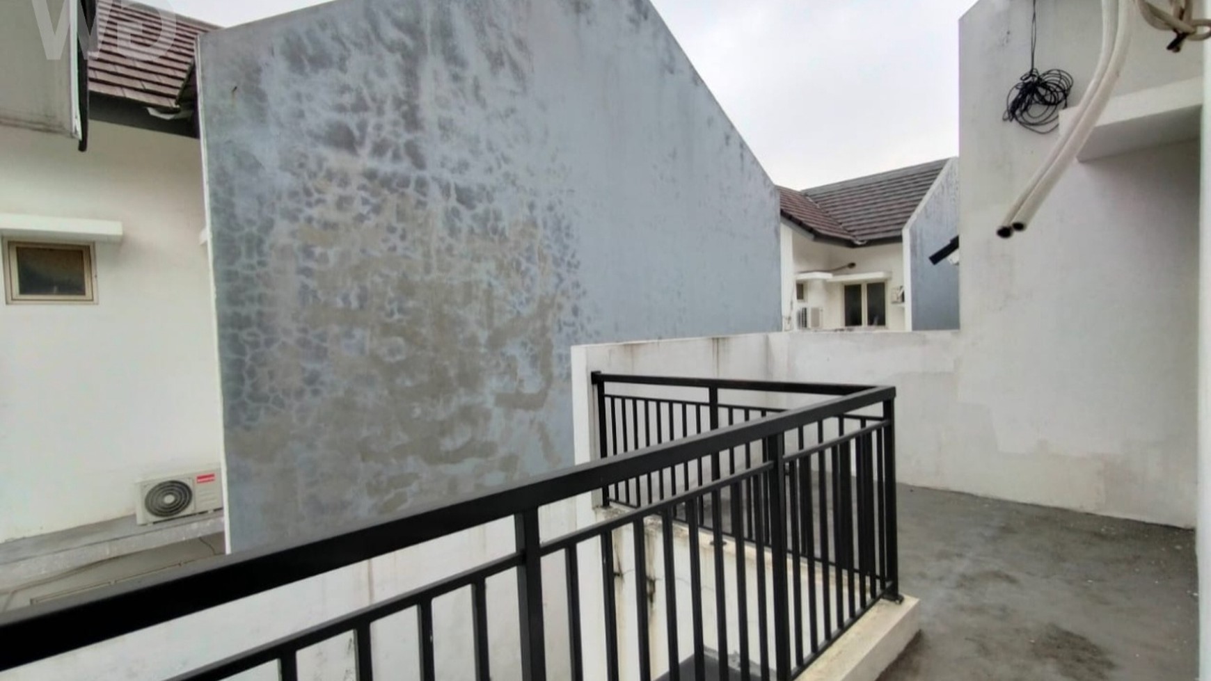 Rumah Dijual di Cluster Monte Torena Grand Wisata - Hunian Modern Siap Huni Dekat Mall