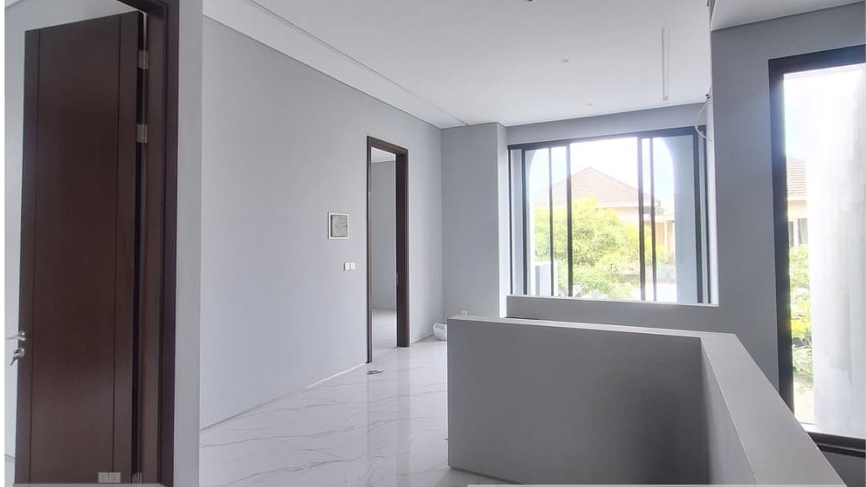 DIJUAL NEW HOUSE DENGAN DESIN MODERN MINIMALIS 2 LANTAI DAN SIAP HUNI - CITRALAND 