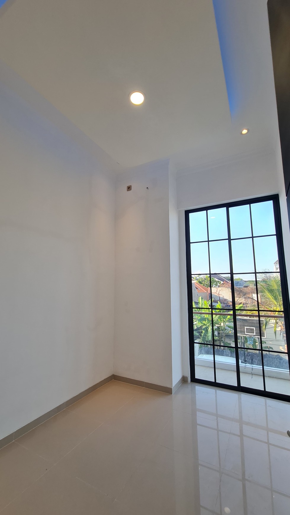 Dijual Rumah Baru Di Darmo Permai Timur, Surabaya