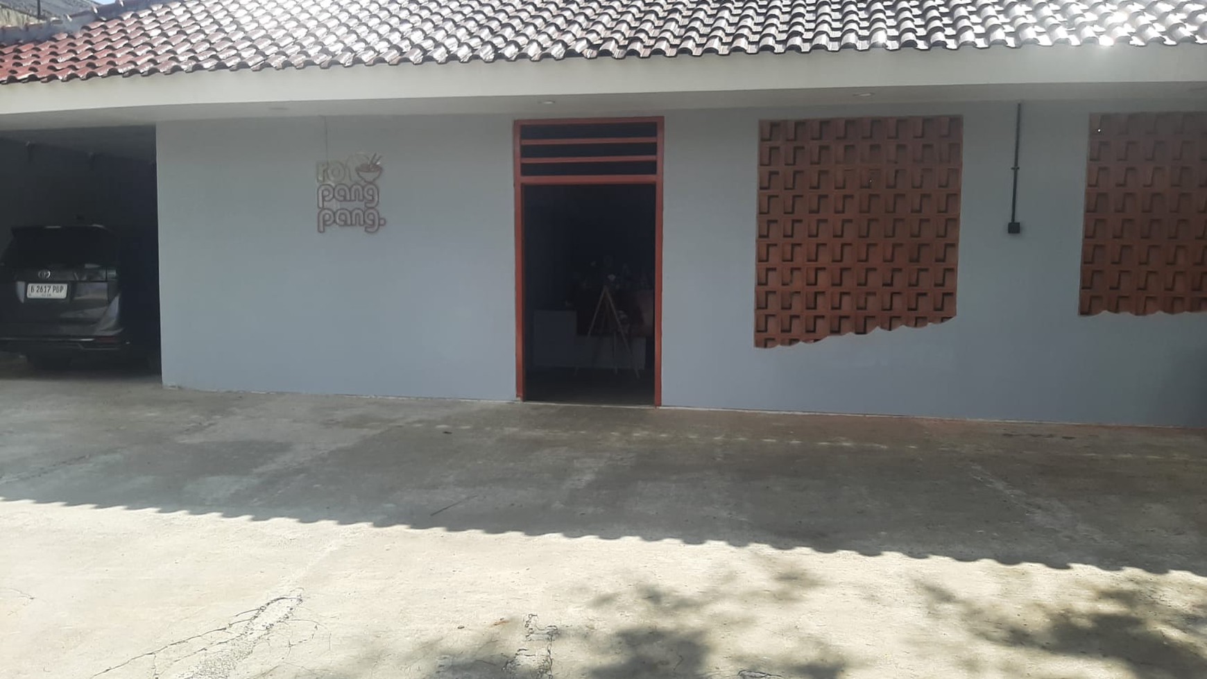 Kavling & Bangunan, lokasi di Jalan Utama di Ciputat.