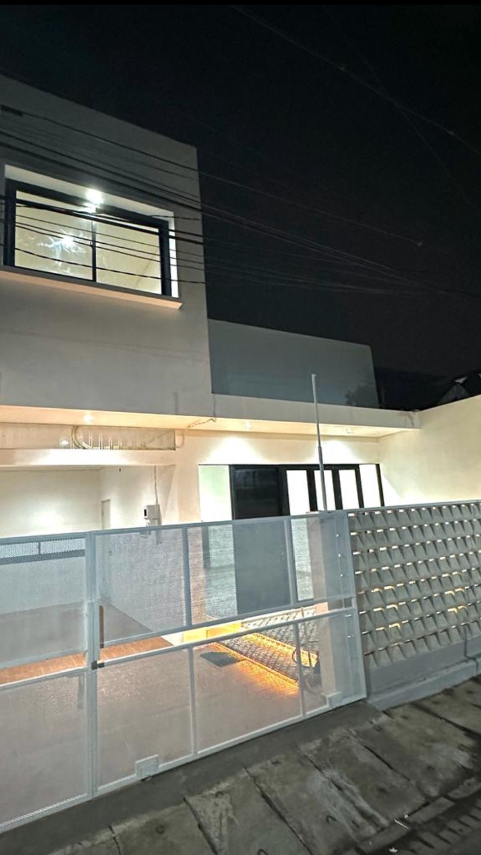 Rumah Cantik Murah Ngagel Wasana