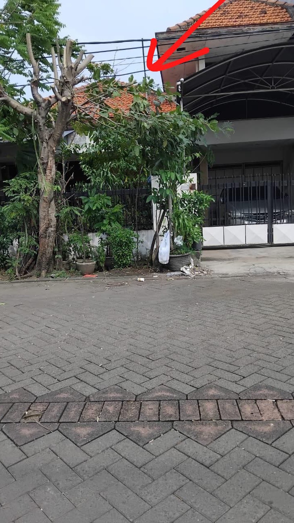 Jual rumah hitung tanah di Manyar Tirtomoyo Surabaya Timur 