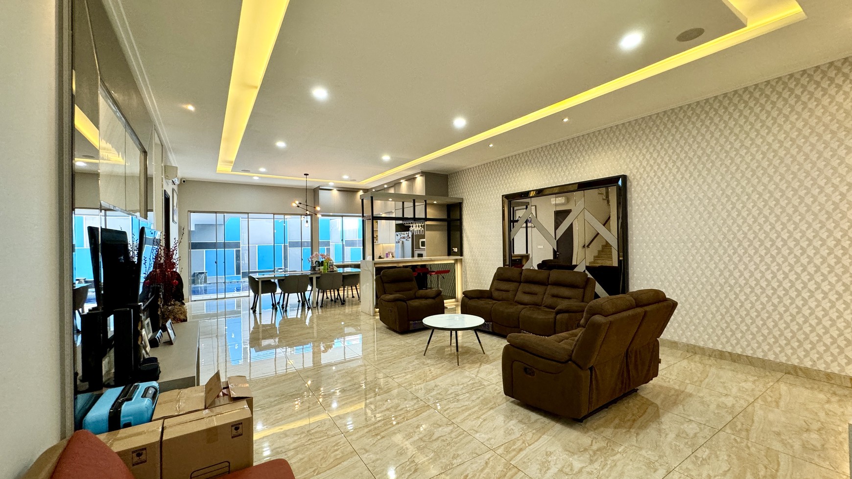Rumah Mewah di Cluster Violin Golf Island PIK2