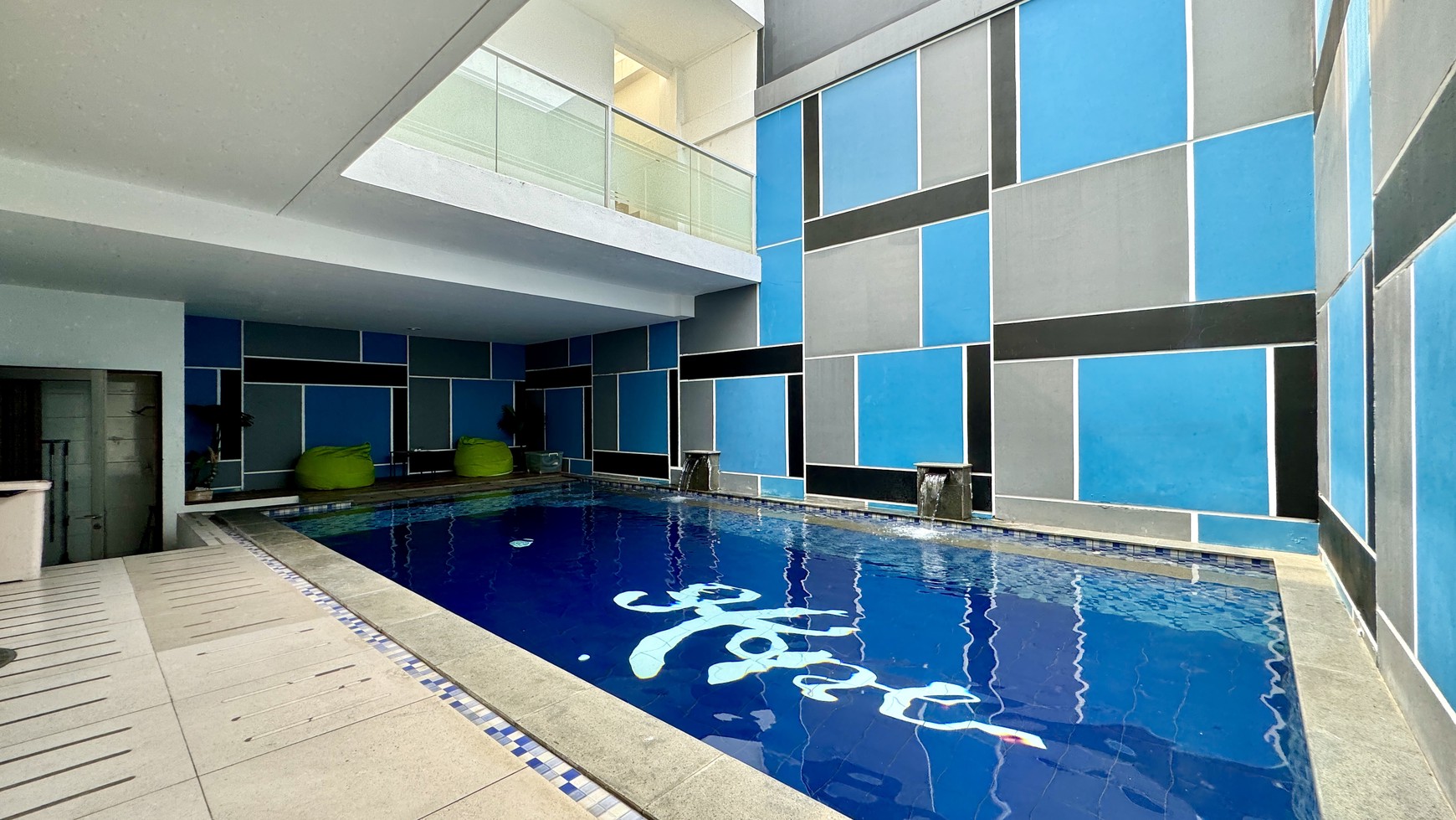 Rumah Mewah di Cluster Violin Golf Island PIK2