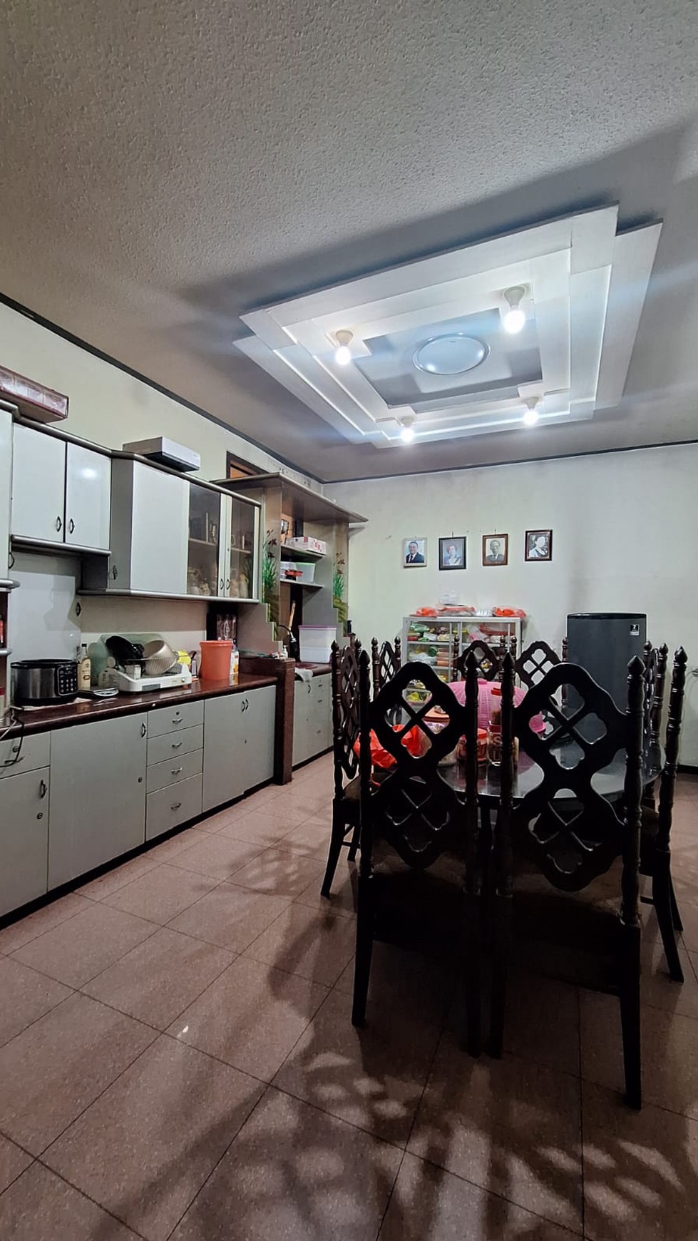 Dijual Cepat Rumah Petemon Barat