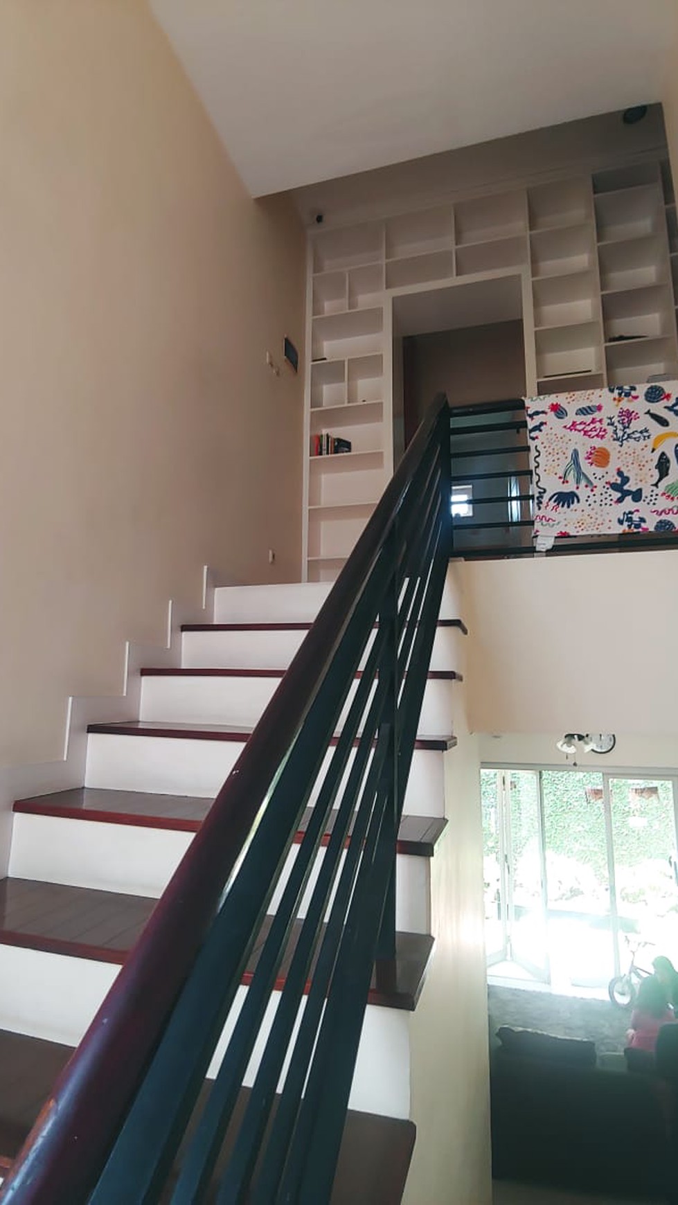 Rumah 2 Lantai Cantik dengan Design Modern dan Siap Huni @Pondok Aren
