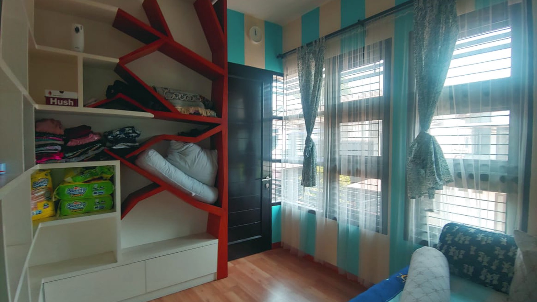 Rumah 2 Lantai Cantik dengan Design Modern dan Siap Huni @Pondok Aren