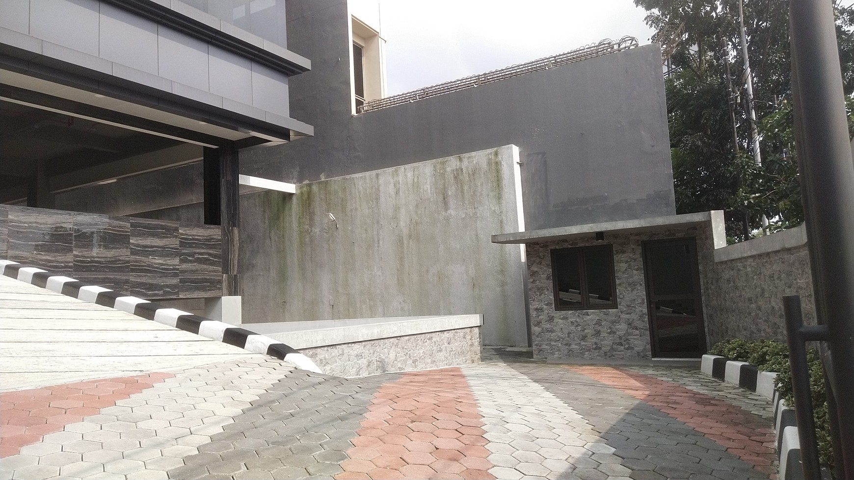 GEDUNG KANTOR BARU PONDOK PINANG, AKSES MUDAH TB SIMATUPANG, KEBAYORAN BARU, SENOPATI, KEMANG