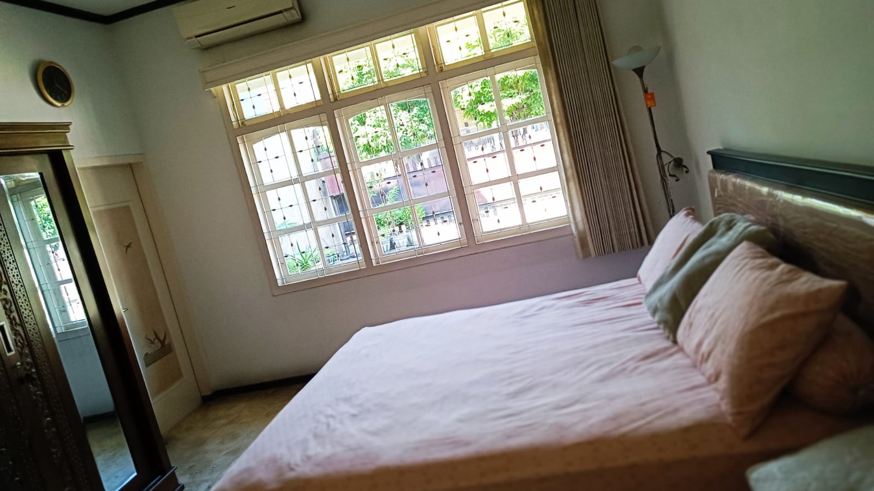 Dijual cepat Rumah Hoek Siap Huni 350/250 Ketintang 5,9 M nego
