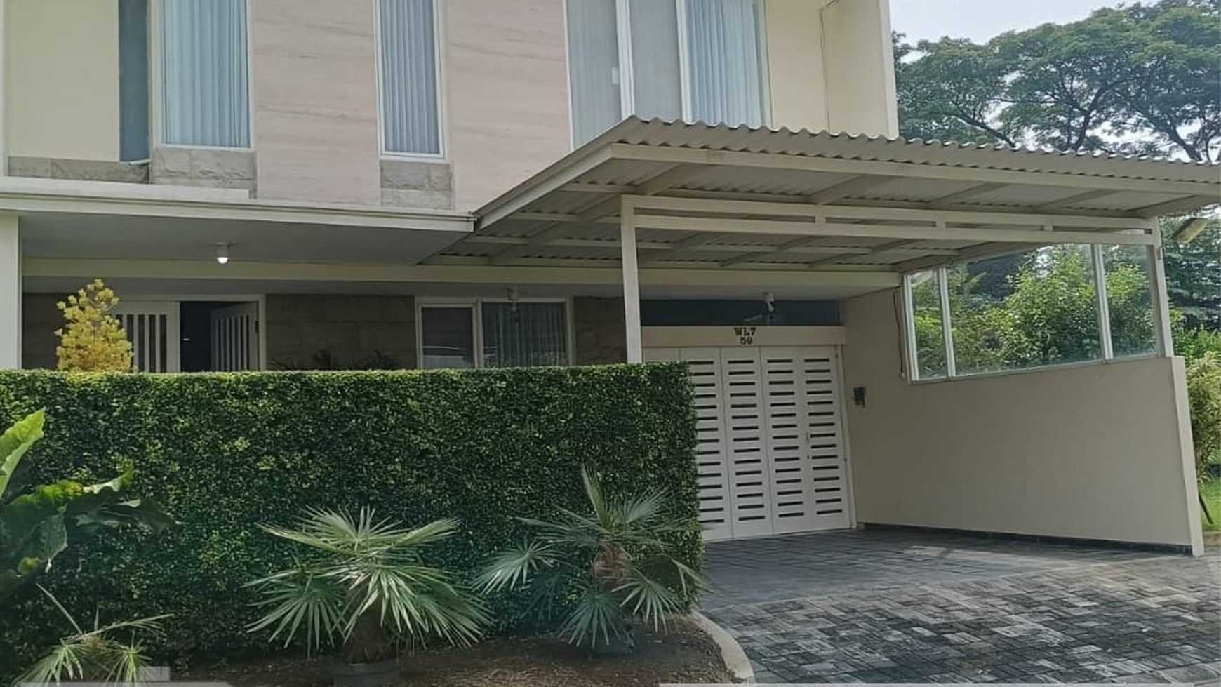 DIJUAL RUMAH MEWAH MODERN MINIMALIS FULL FURNISHED DAN SIAP HUNI - WOODLAND CITRALAND