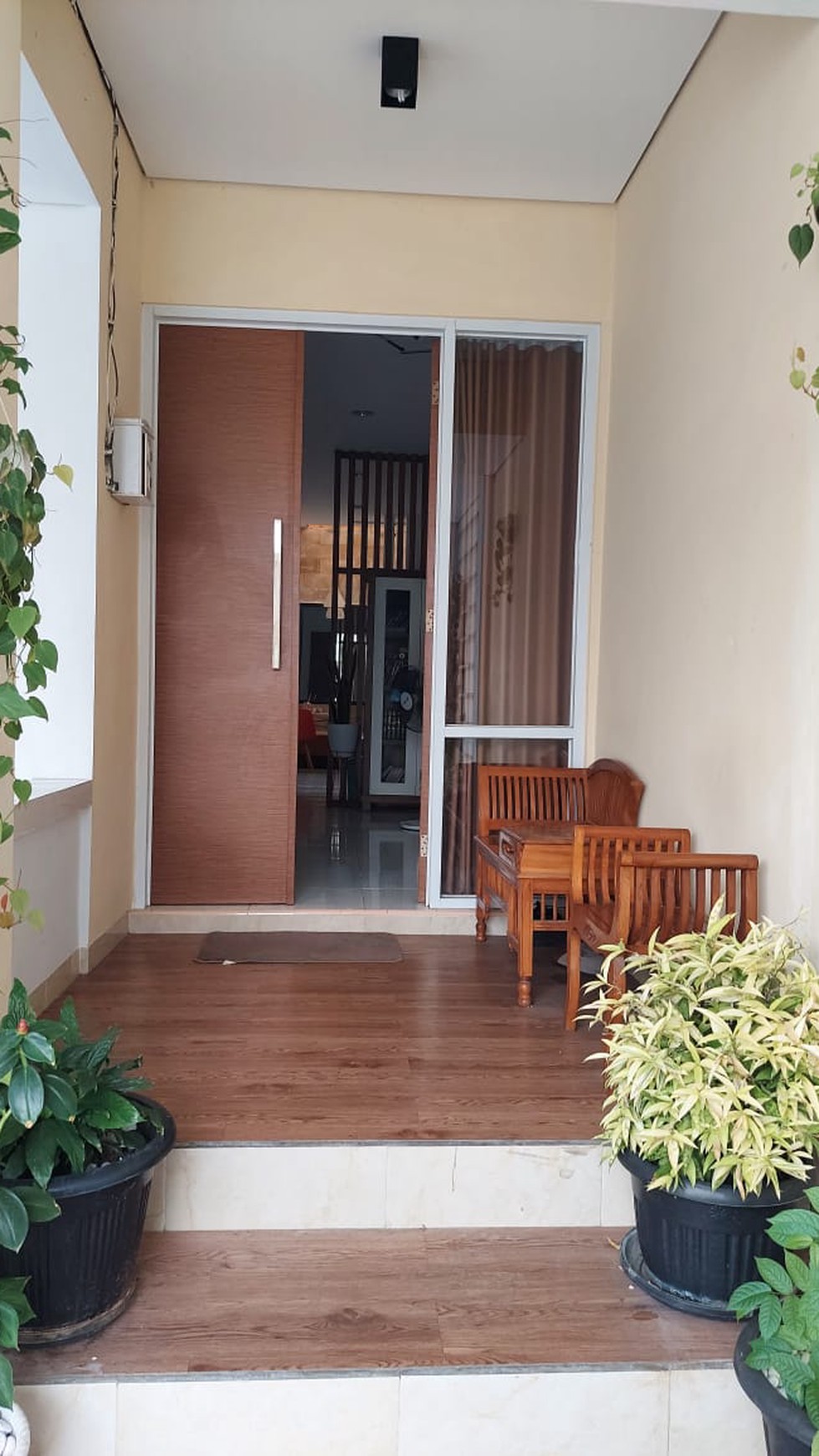 Rumah Bagus, Minimalis Full Furnished di Sawangan