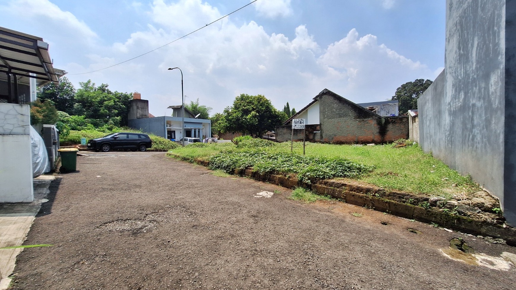 Tanah Siap Bangun Posisi Hook di Komplek Nyaman dan Akses Mudah Cinere