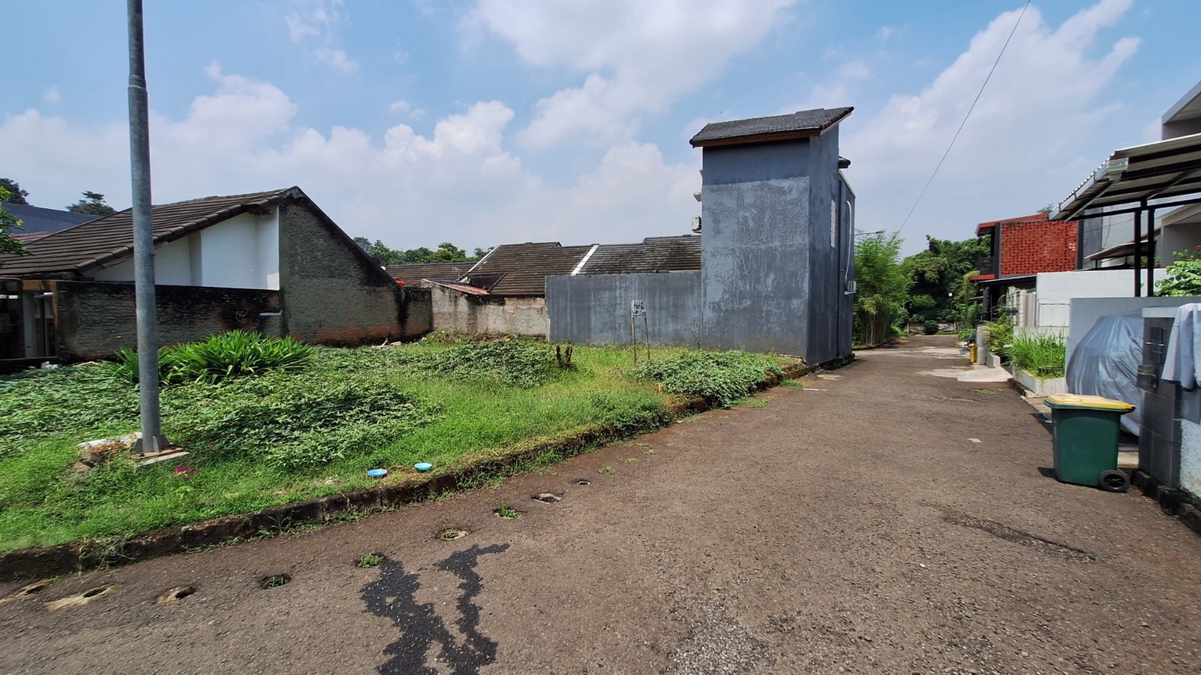 Tanah Siap Bangun Posisi Hook di Komplek Nyaman dan Akses Mudah Cinere