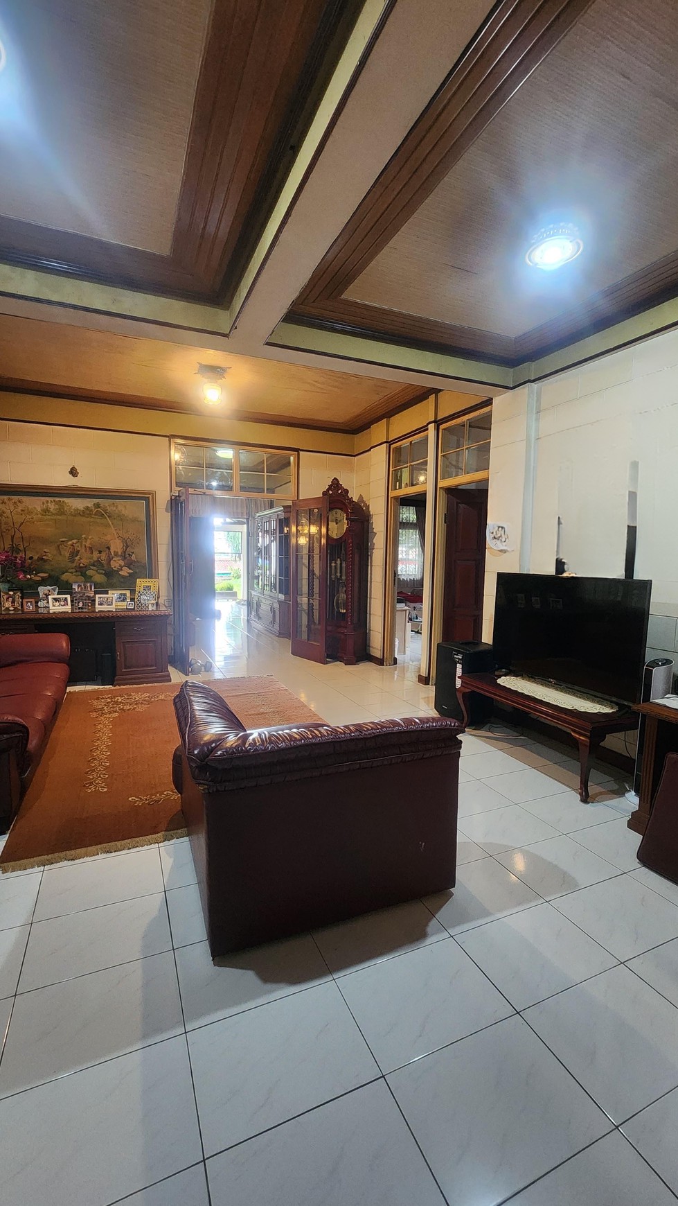 Rumah Super Luas di Bandung - Lokasi Strategis  Harga Spesial