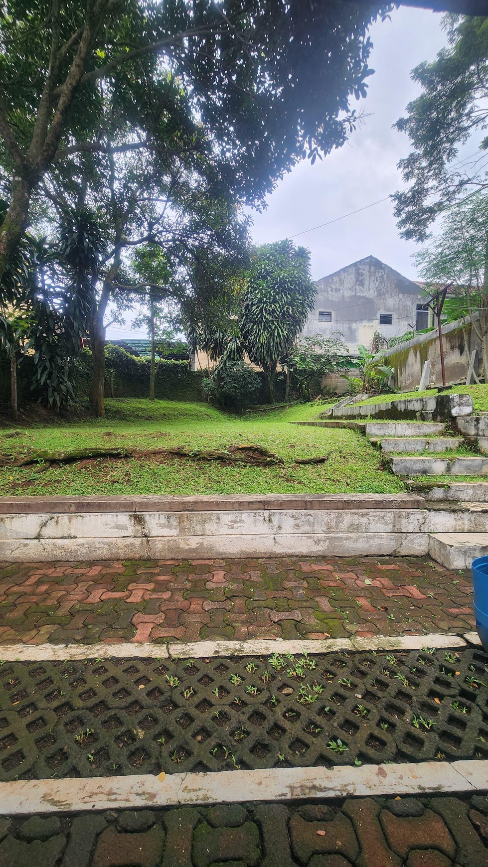 Rumah Super Luas di Bandung - Lokasi Strategis  Harga Spesial