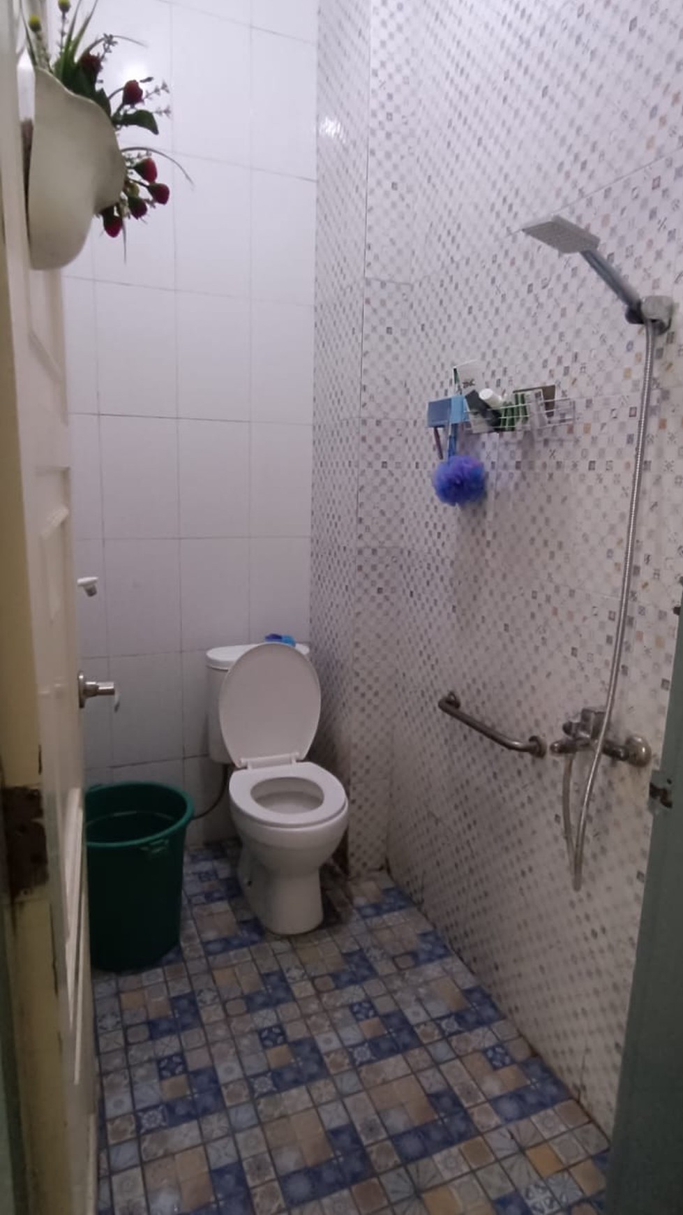 Rumah 3 Kamar Cocok Untuk Keluarga Di Perum Griya Perwita Wisata