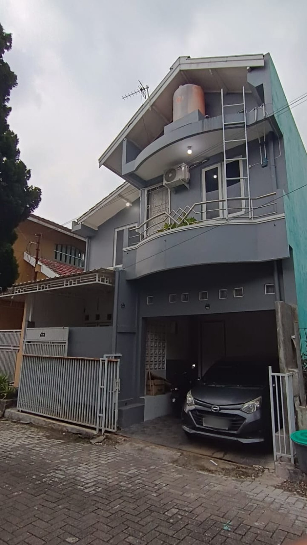 Rumah 3 Kamar Cocok Untuk Keluarga Di Perum Griya Perwita Wisata