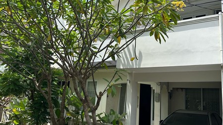 Rumah Bagus, 2 Lantai, di Bintaro Sektor 5