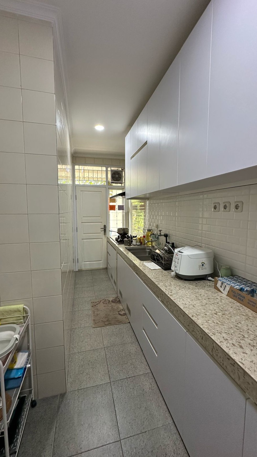 Rumah Bagus, 2 Lantai, di Bintaro Sektor 5