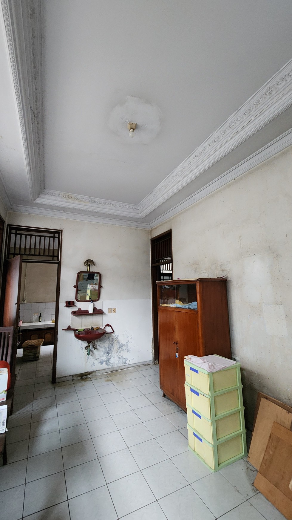 Dijual Rumah Hitung Tanah di Villa Kelapa Dua, Jakarta Barat