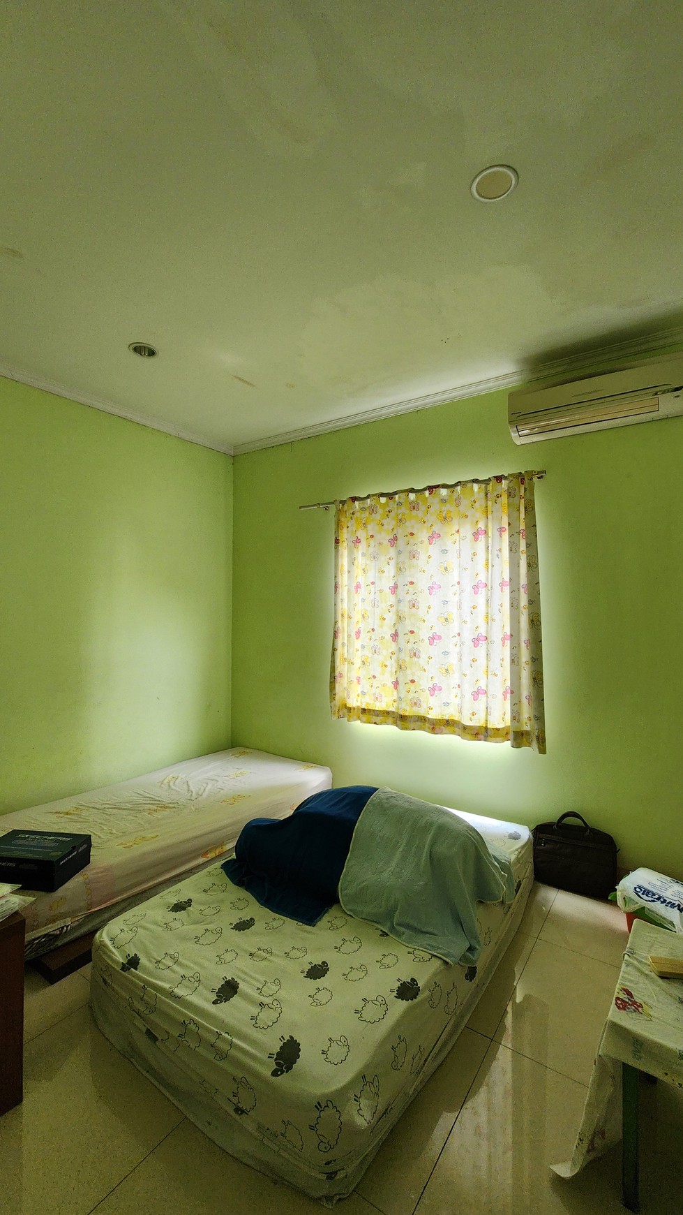 Dijual Rumah Hitung Tanah di Villa Kelapa Dua, Jakarta Barat