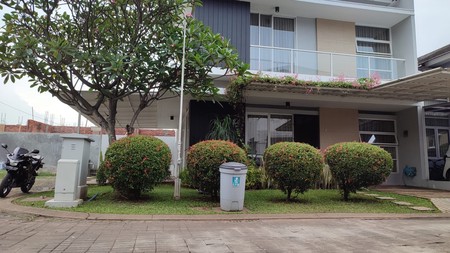 Rumah Bagus, Semi furnished, lokasi strategis di Bintaro Sektor 3A